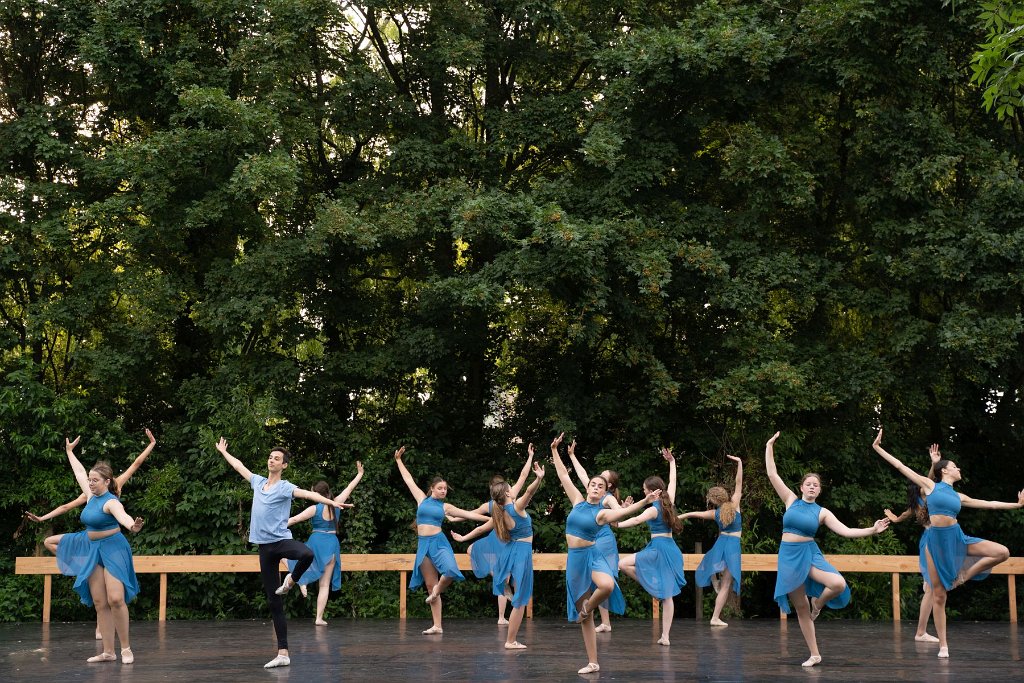 Show 40 147.jpg